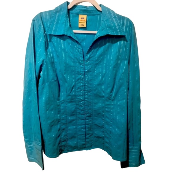 Women’s Long Sleeve Button Down Blouse Top EUC - Picture 1 of 5